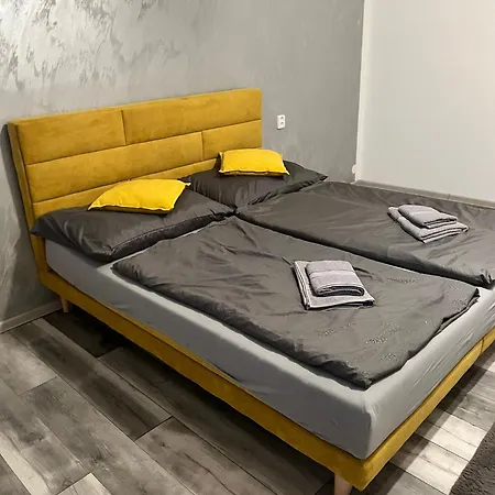 Apartment Luxusni V Blizkosti Centra Mesta,wifi, Netxlix *