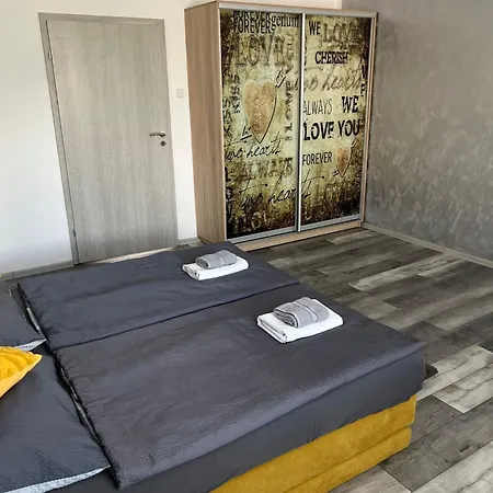 Apartment Luxusni V Blizkosti Centra Mesta,wifi, Netxlix